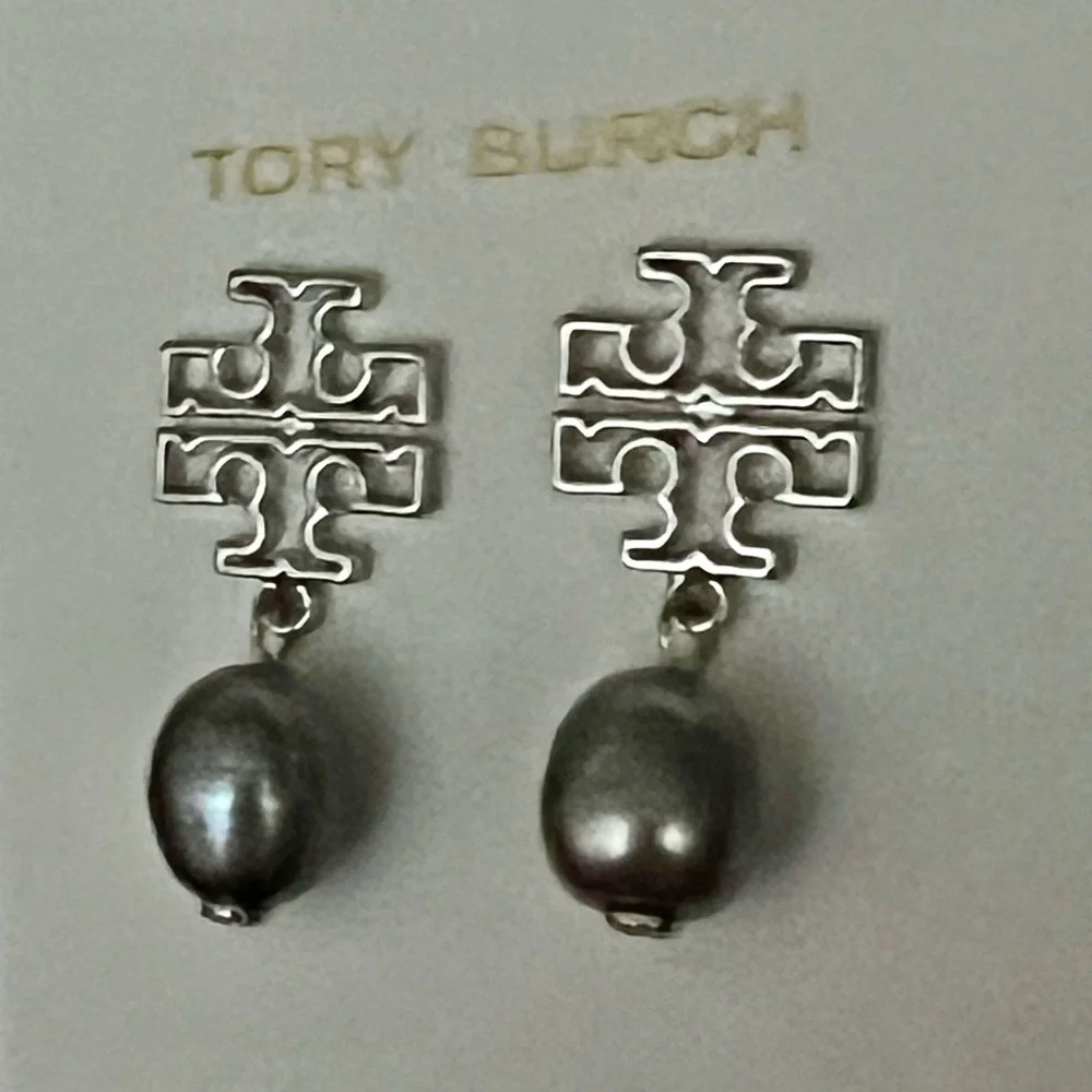 🔥🔥Authentic Designer Earrings At Awesome Prices To Buy Now & Save Price Firm